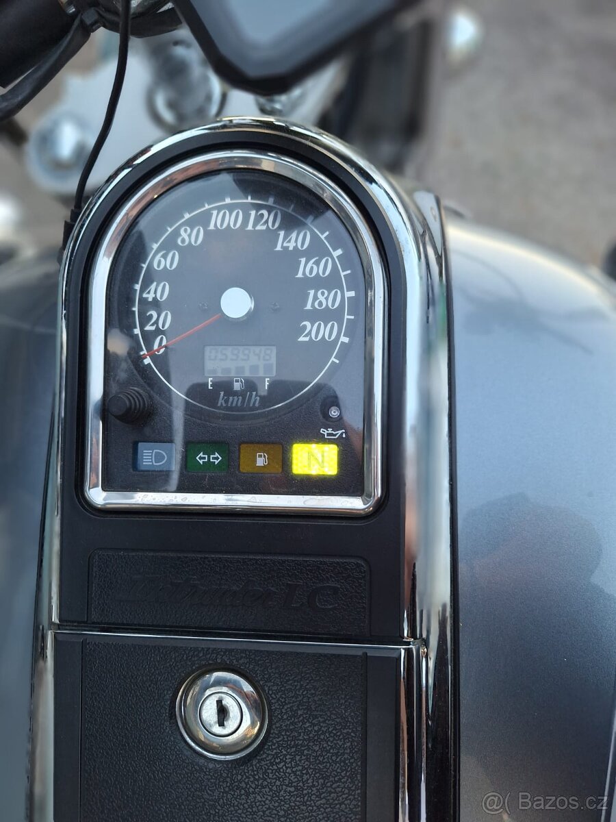Suzuki Intruder 1500 - 2