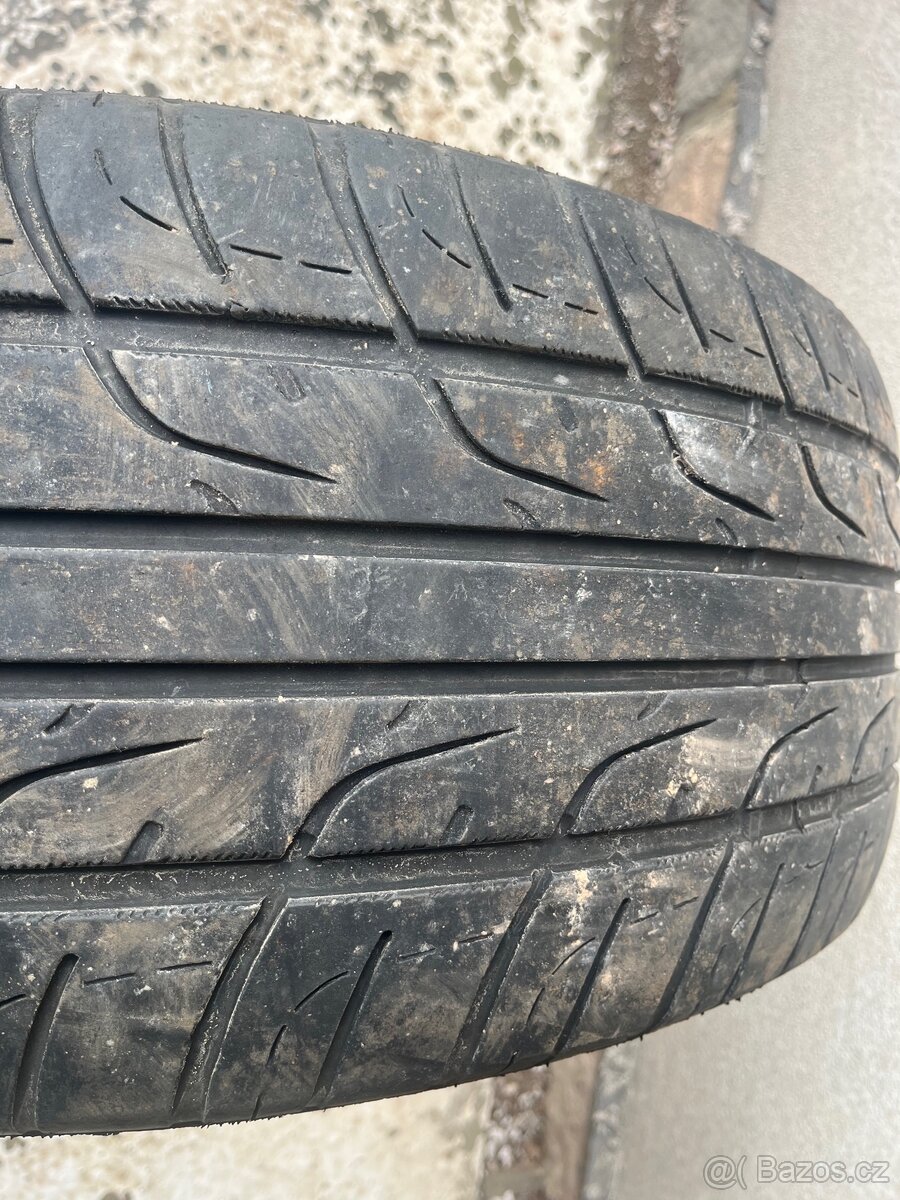 Pneu 265/50 R20 - 2