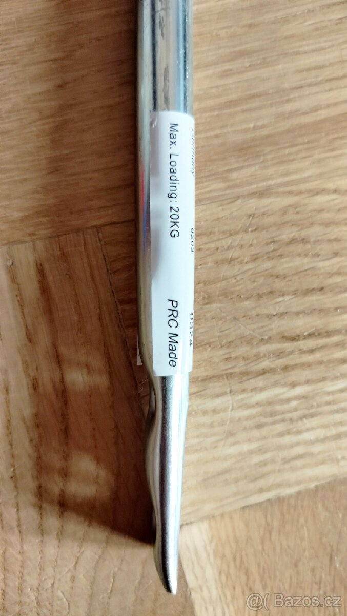 Závěsné háky na zeď - 2