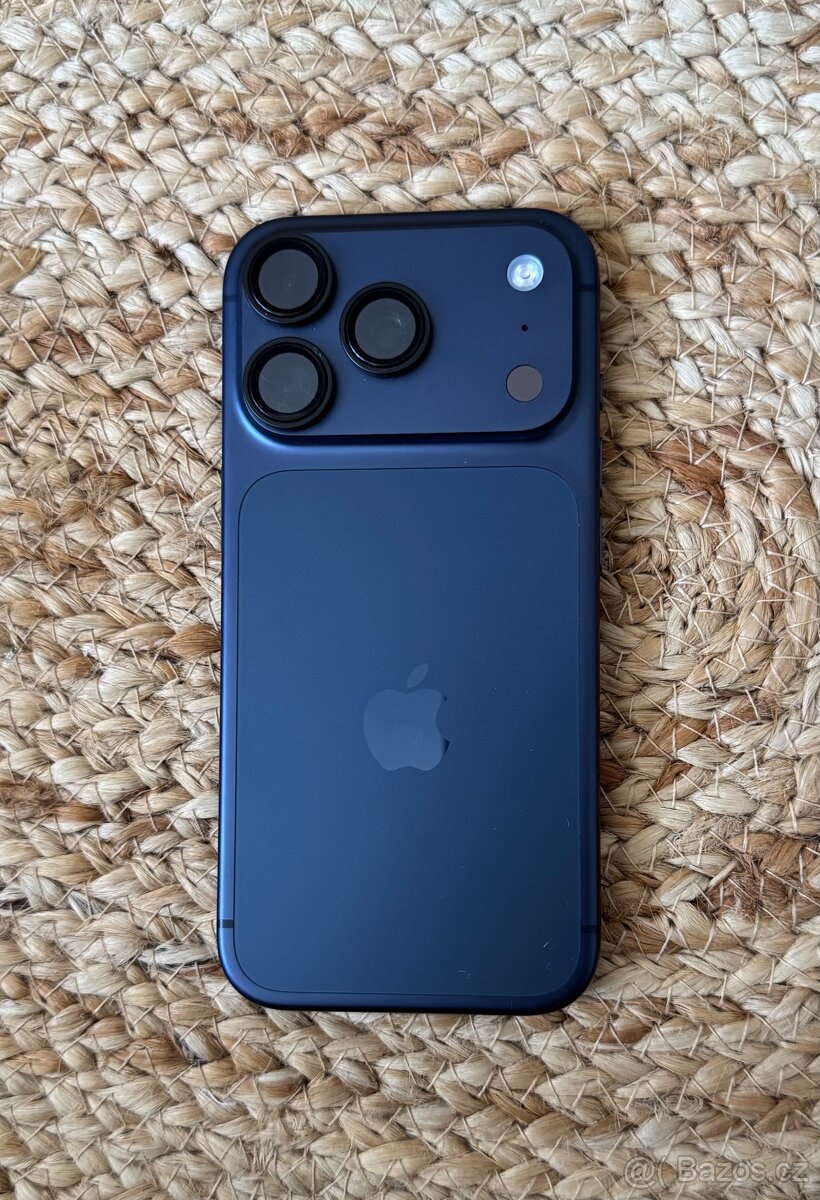 Apple iPhone 17 Pro 256 GB temně modrá - 2