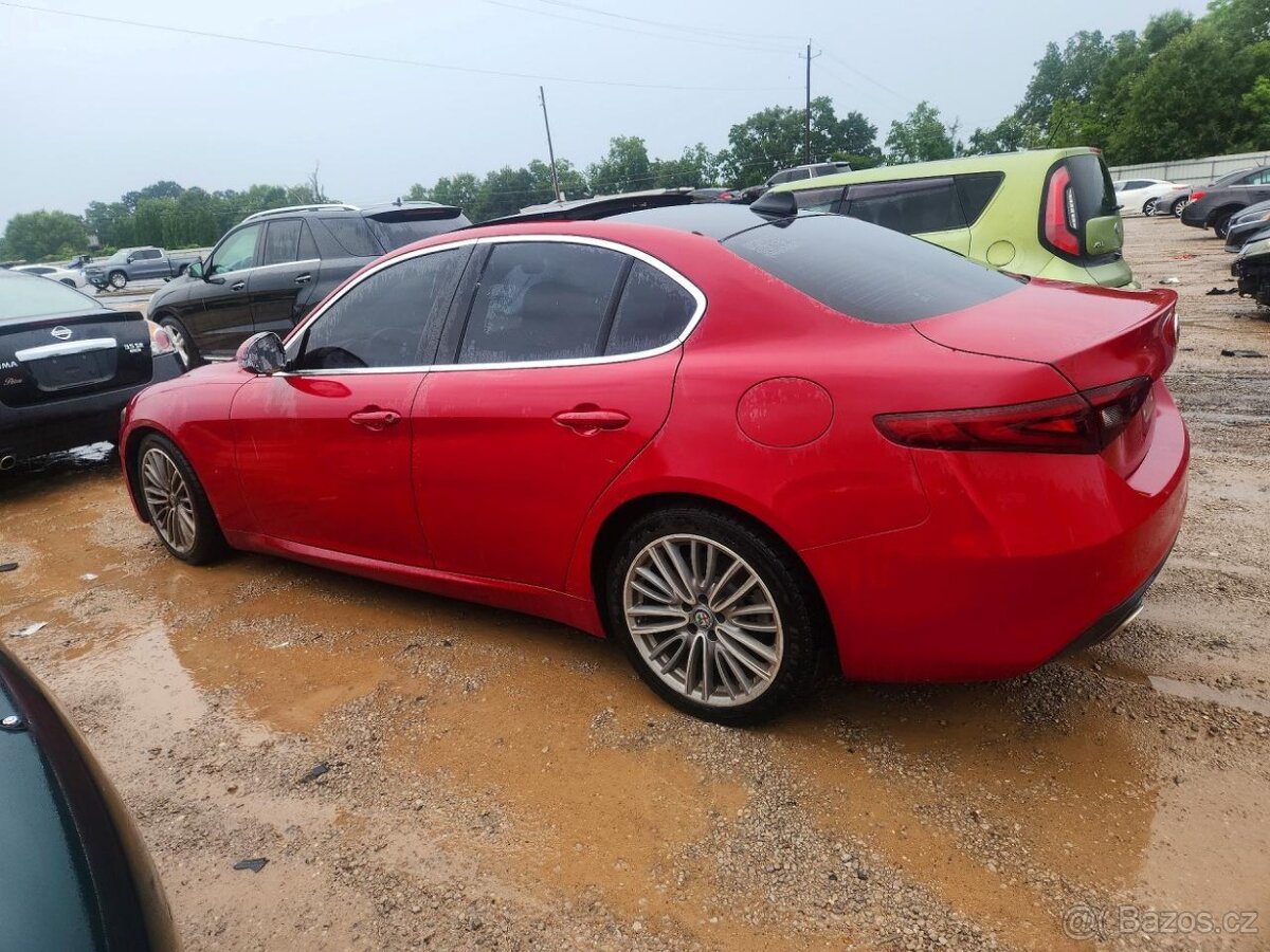 Alfa Romeo Giulia 2017 - 2