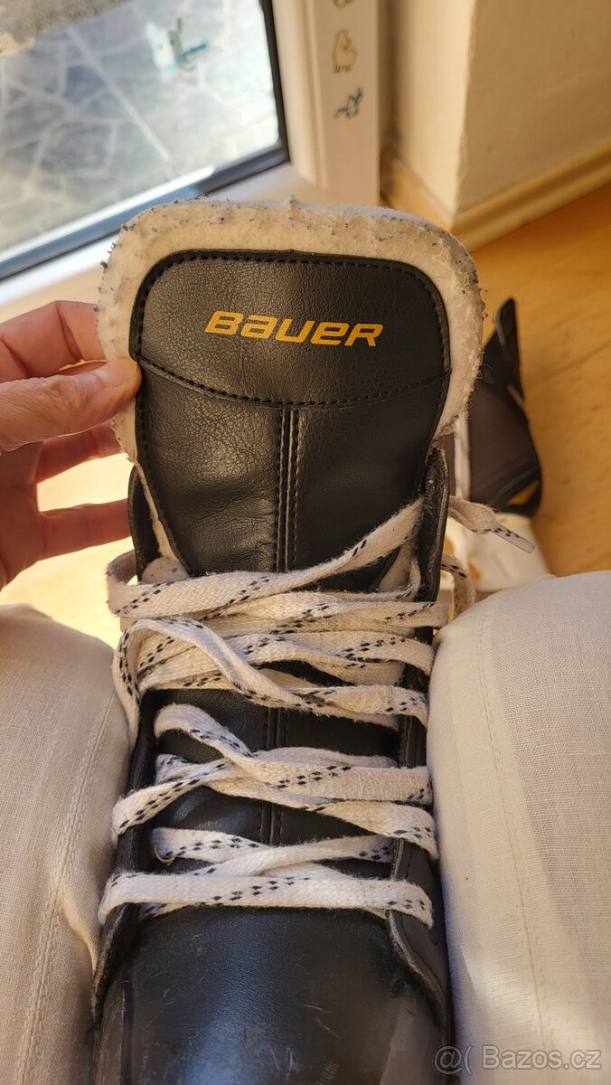 Hokejové brusle Bauer vel.37,5 - 2