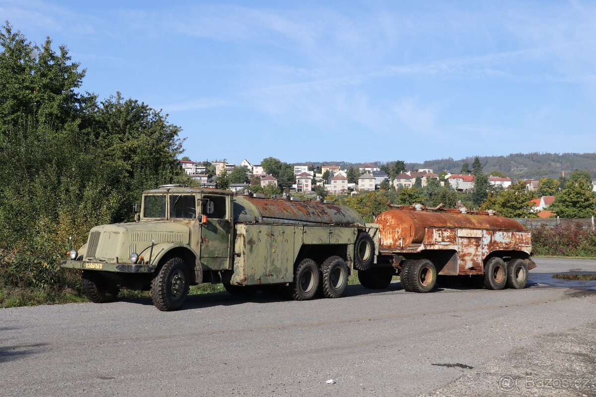 Tatra 111 C7 + vlek CV 9 Benzina (raritní souprava)
