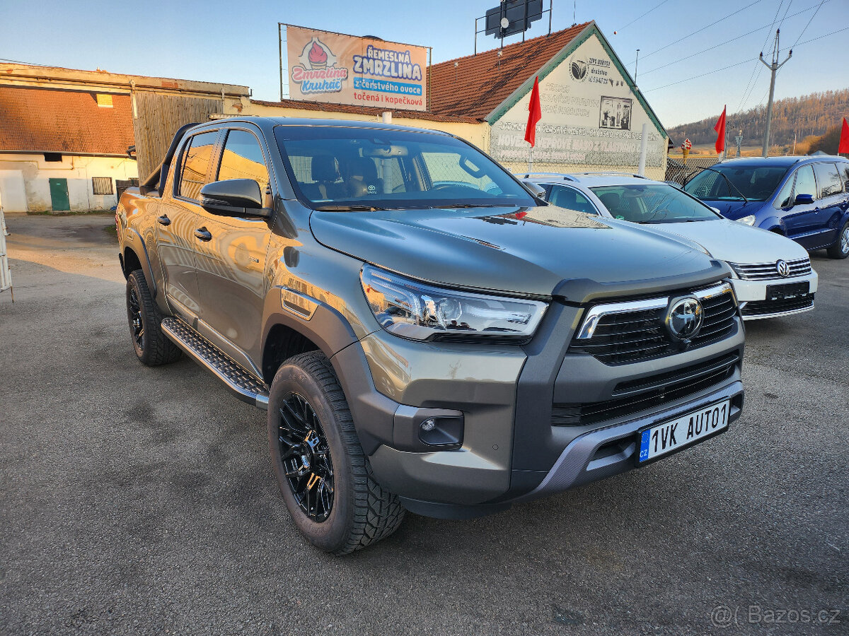 TOYOTA HILUX INVINCIBLE DOUBLE CAB, 2,8D - 4D 150 KW