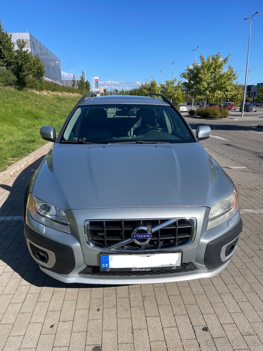 Volvo XC70 AWD MY2010 D5 151 kW automat - 2