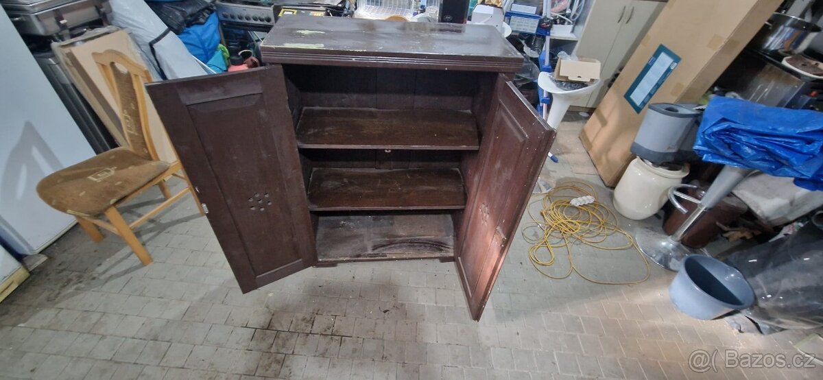 Stará skříň - 2