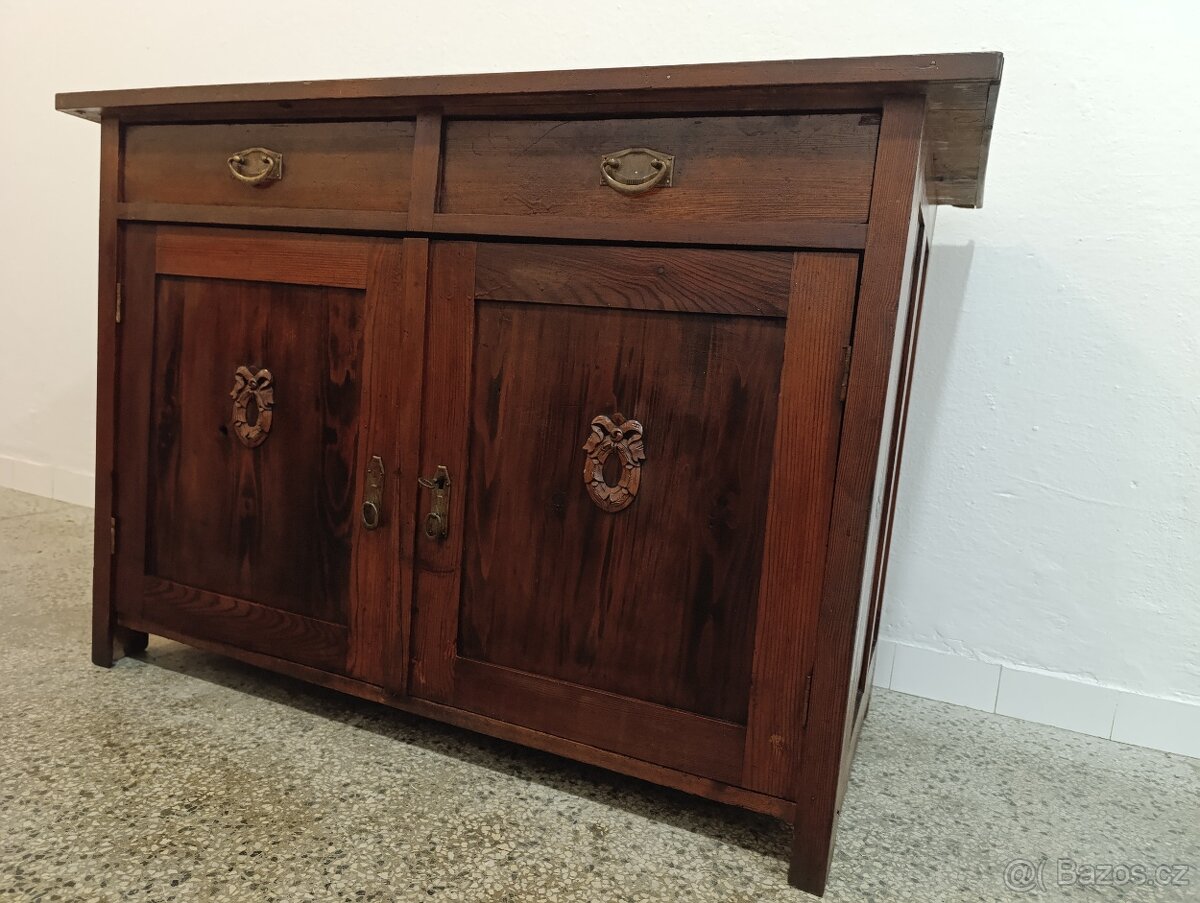 Starožitná komoda, nábytek z masívu, Nábytek s příběhem - 2