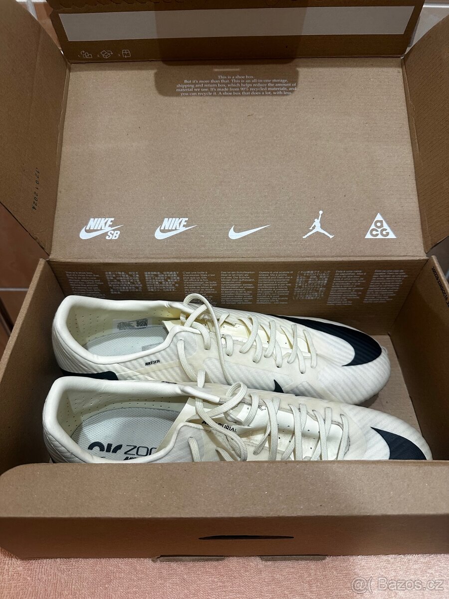 Profesionální kopačky Nike - 2