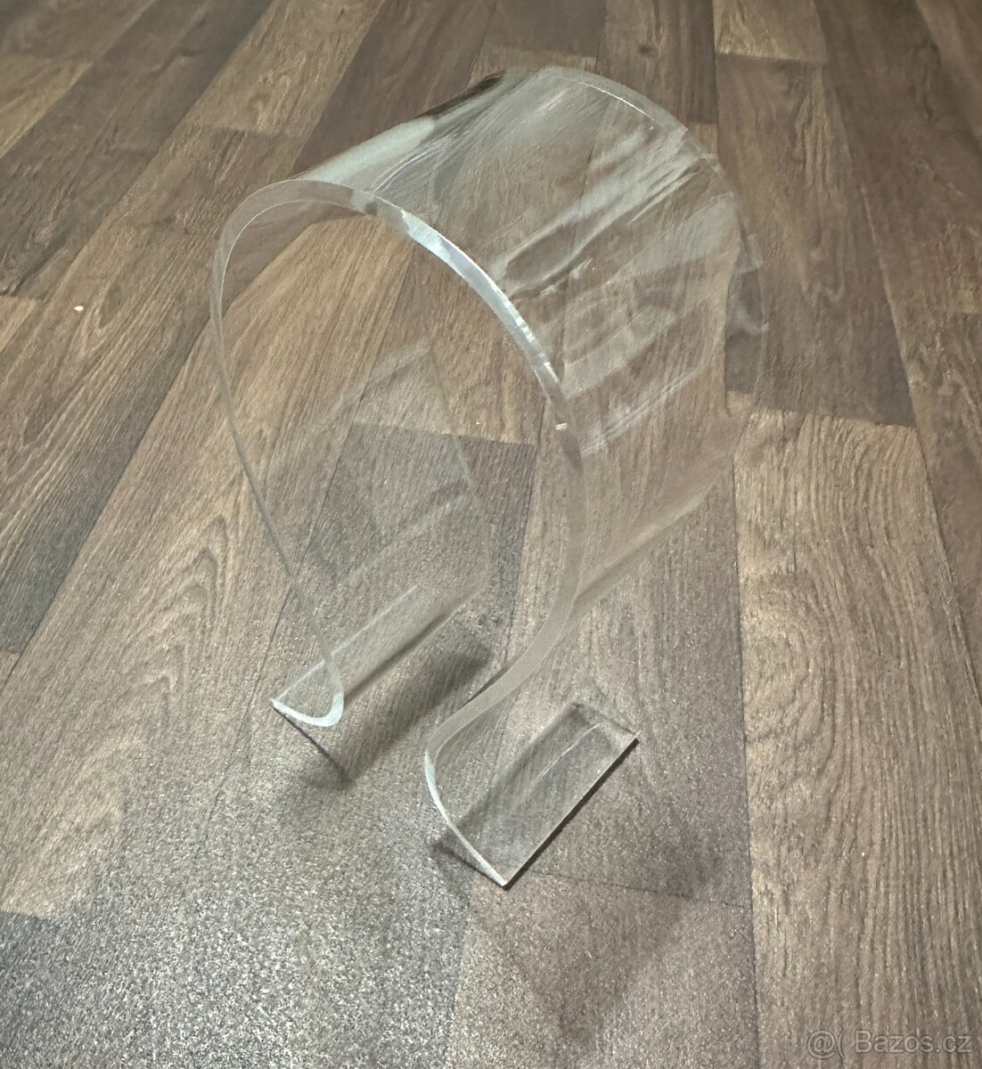 Průhledný stojan na sluchátka - Lea Headstand O - 2