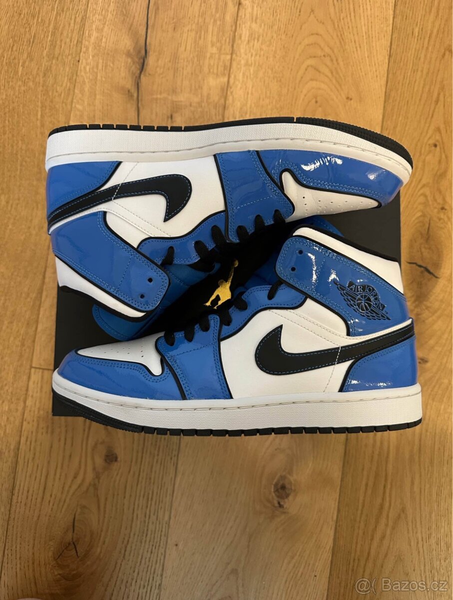 Nike Air Jordan 1 Mid SE "Signal Blue" - 2