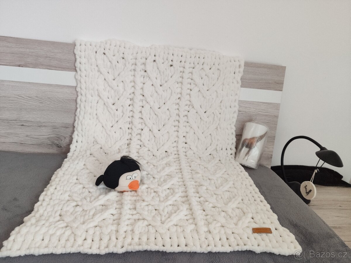 Pletená dětská deka smetanová - 2