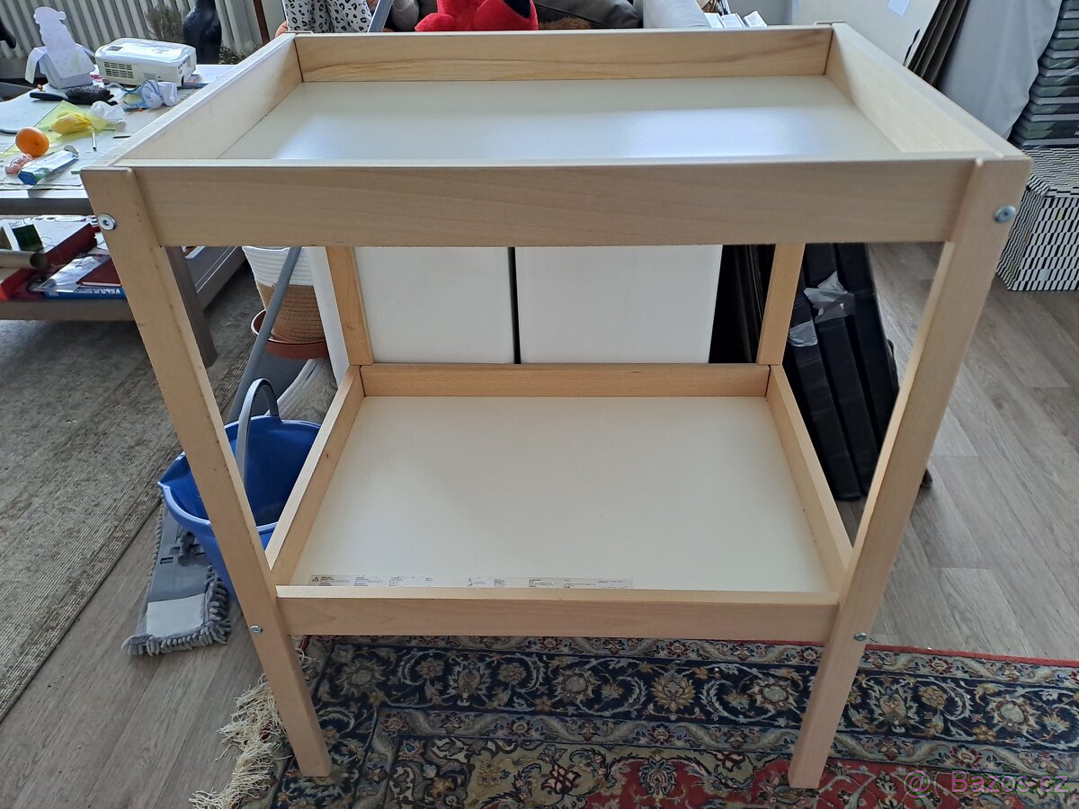 Přebalovací pult - 2