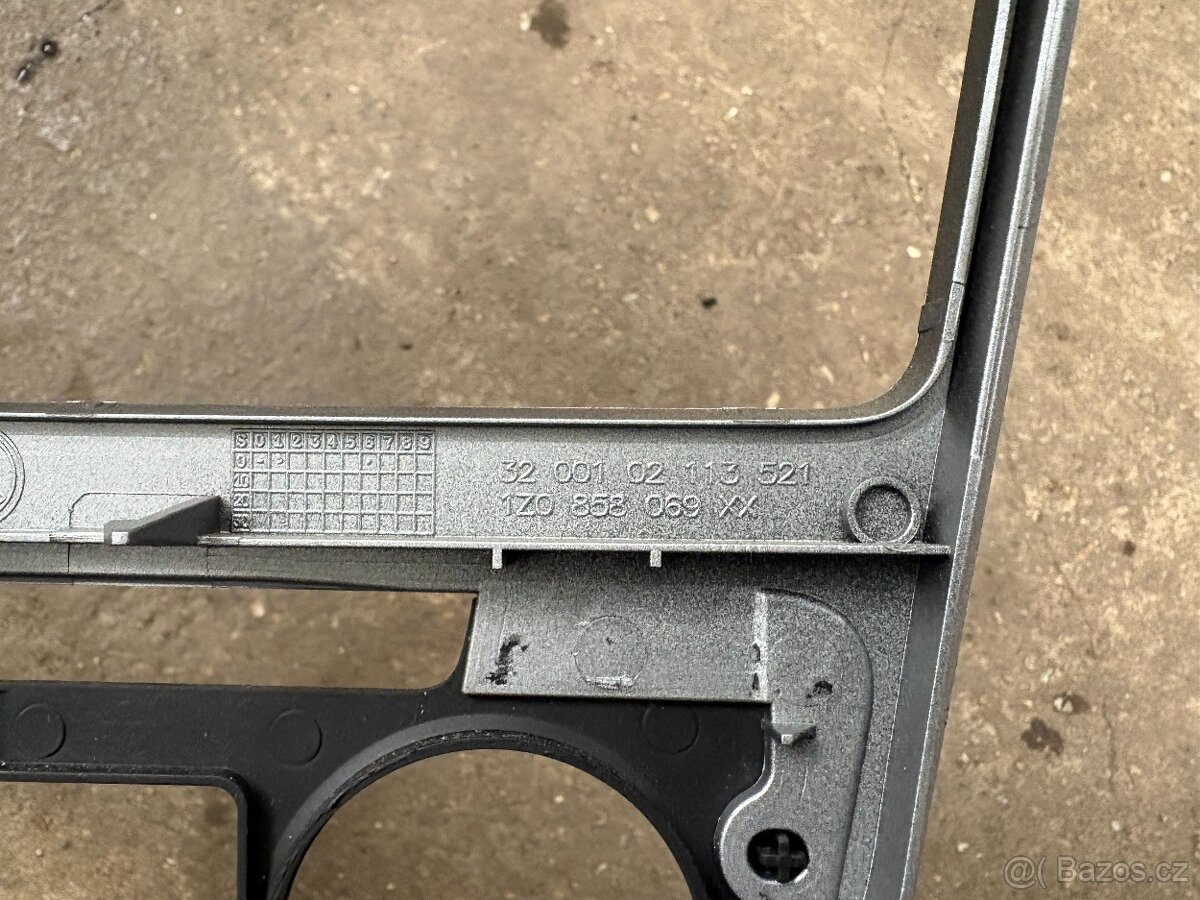 Rámeček rádia Octavia 2 facelift - 2