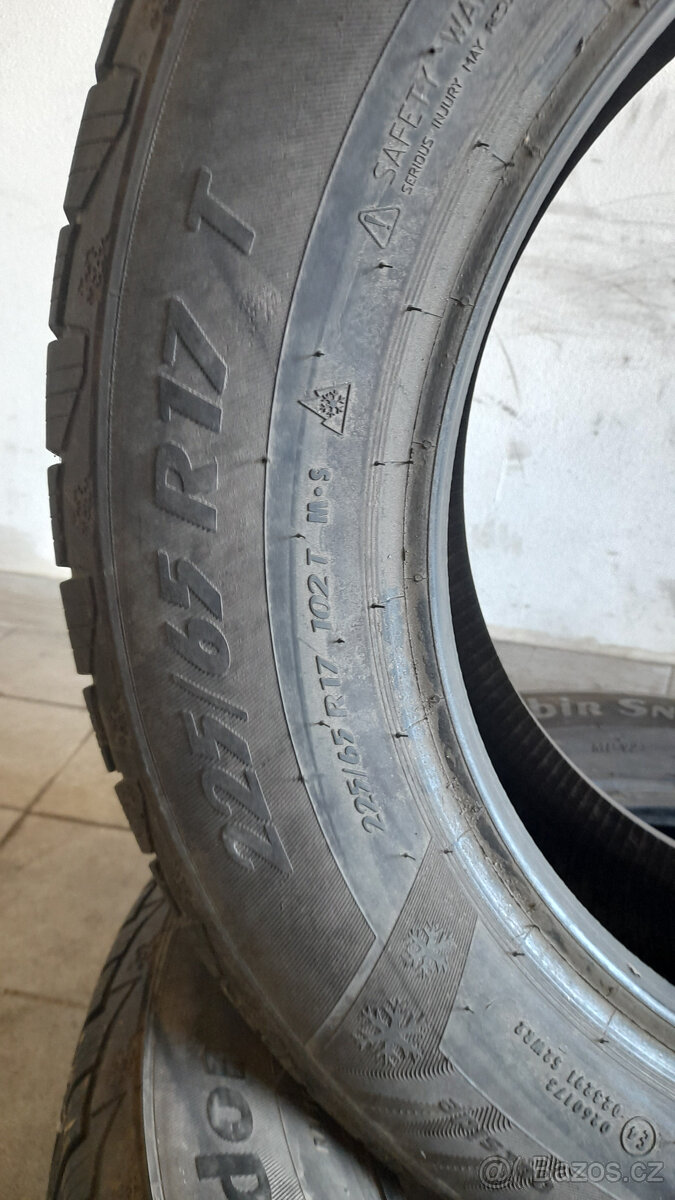 Zimní MATADOR 225/65 R17 - 2