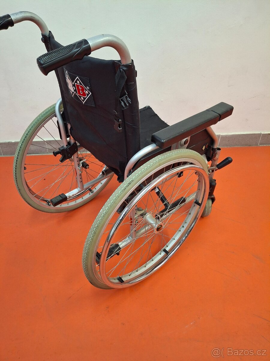 Invalidní vozík starší - 2