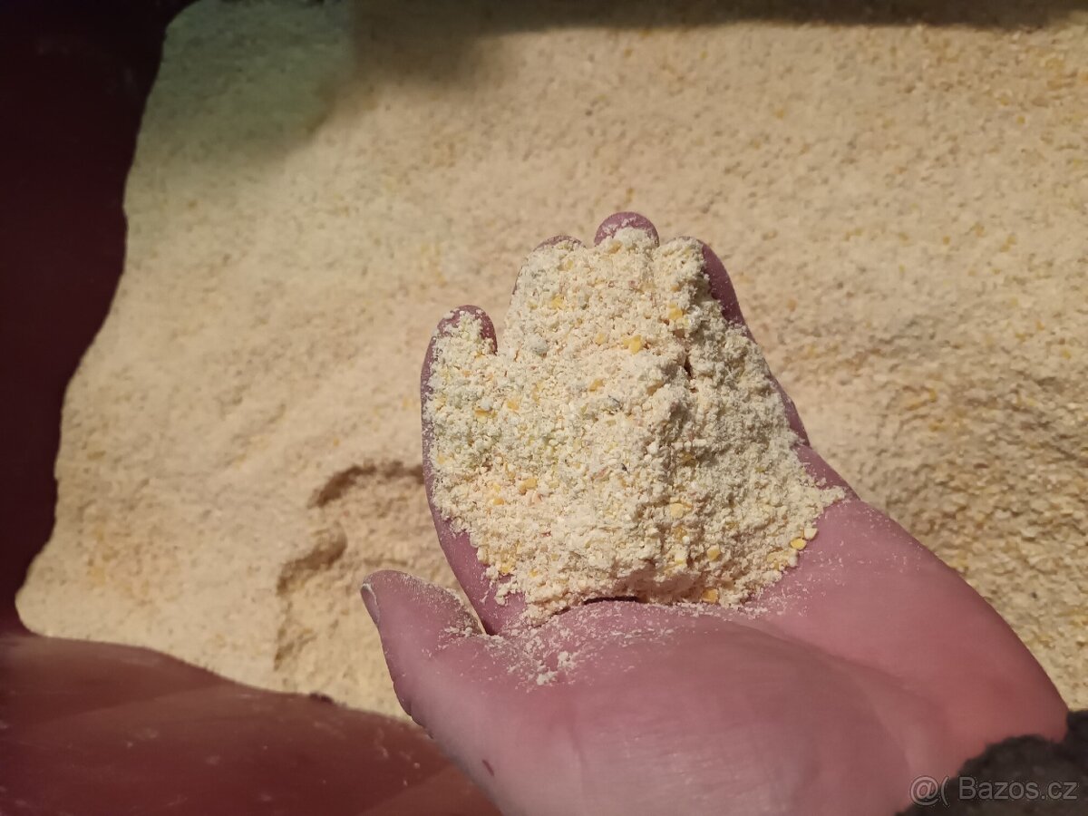 Kukuřičný šrot - 2