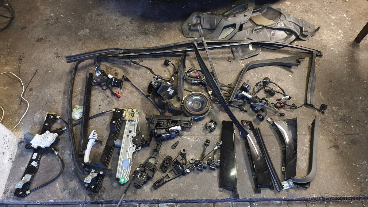 Ford Focus MK3 dveře pravá strana - 2