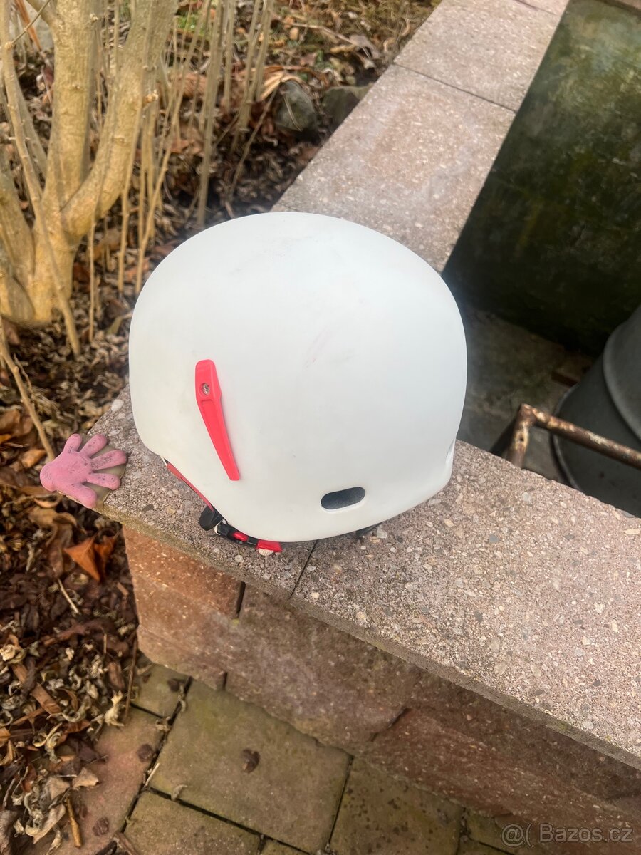 Lyžařská helma - 2