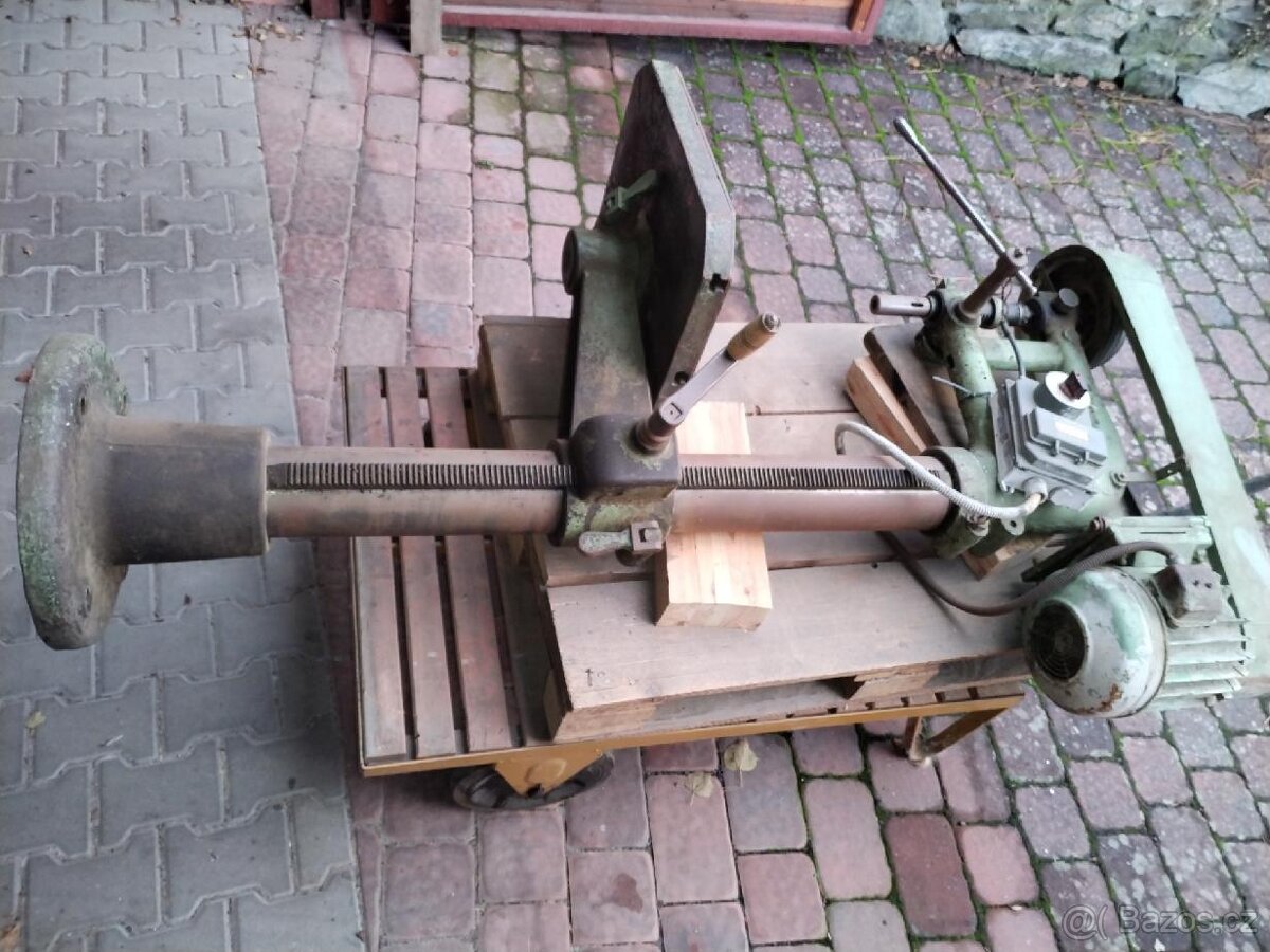 Stojanová vřetenová vrtačka - 2