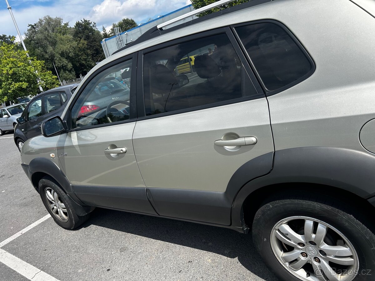 Hyundai Tucson - 2