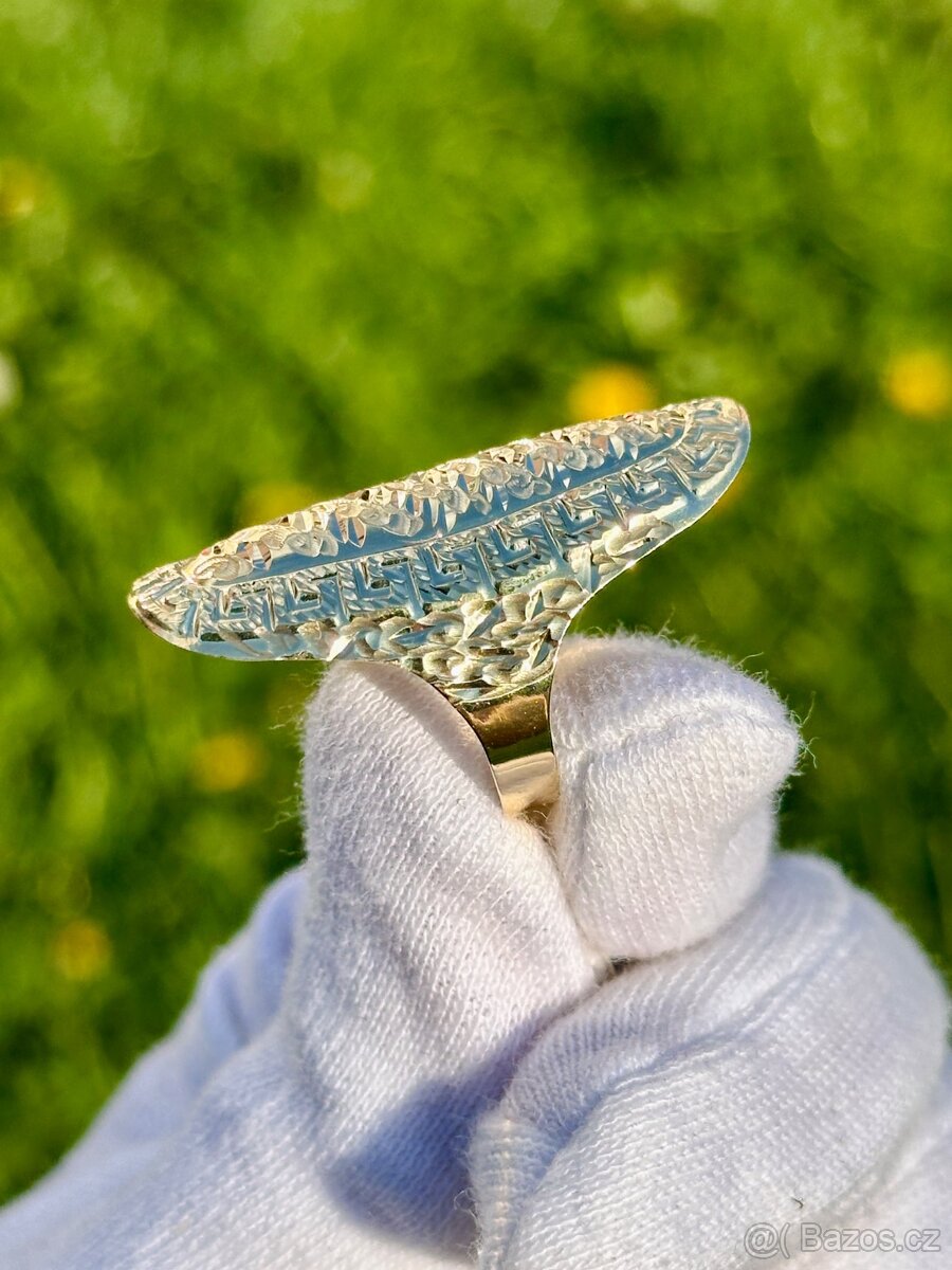 Zlatý prsten 3,74g - 2