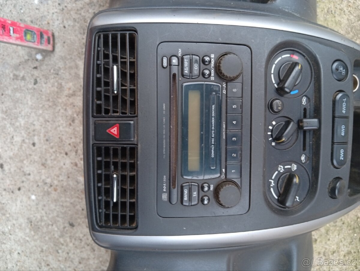 Originál autorádio Suzuki - 2