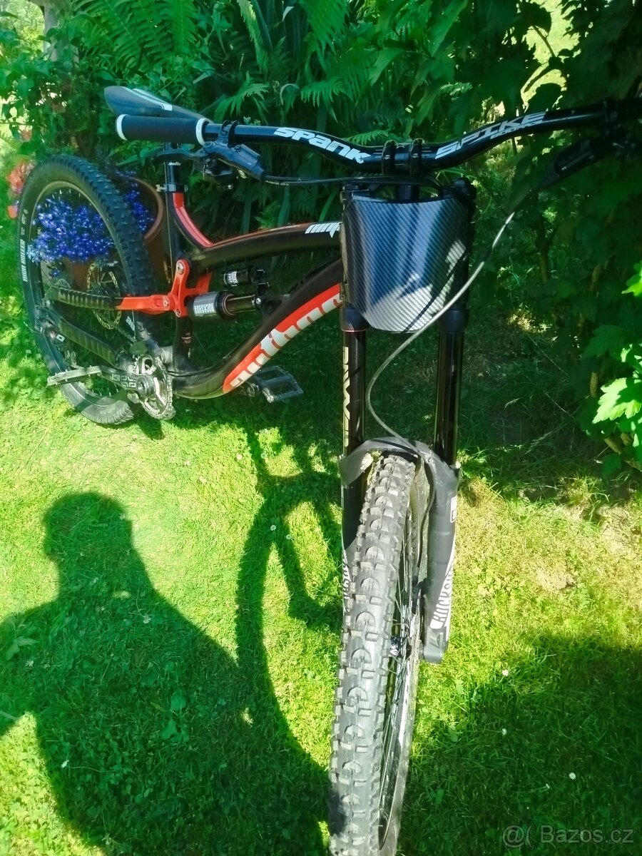 Horské kolo author DH - 2