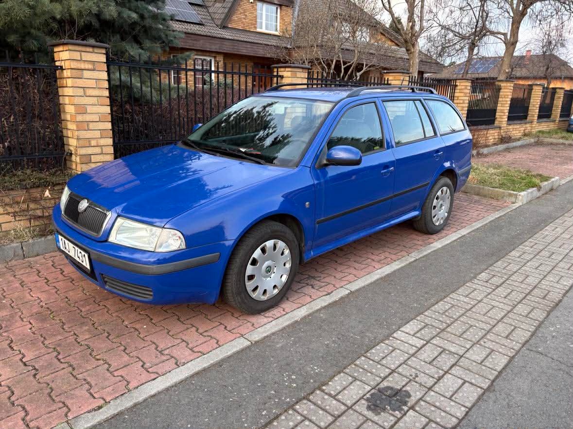 Škoda Octavia 1 Tour 1,6i, benzín - 2