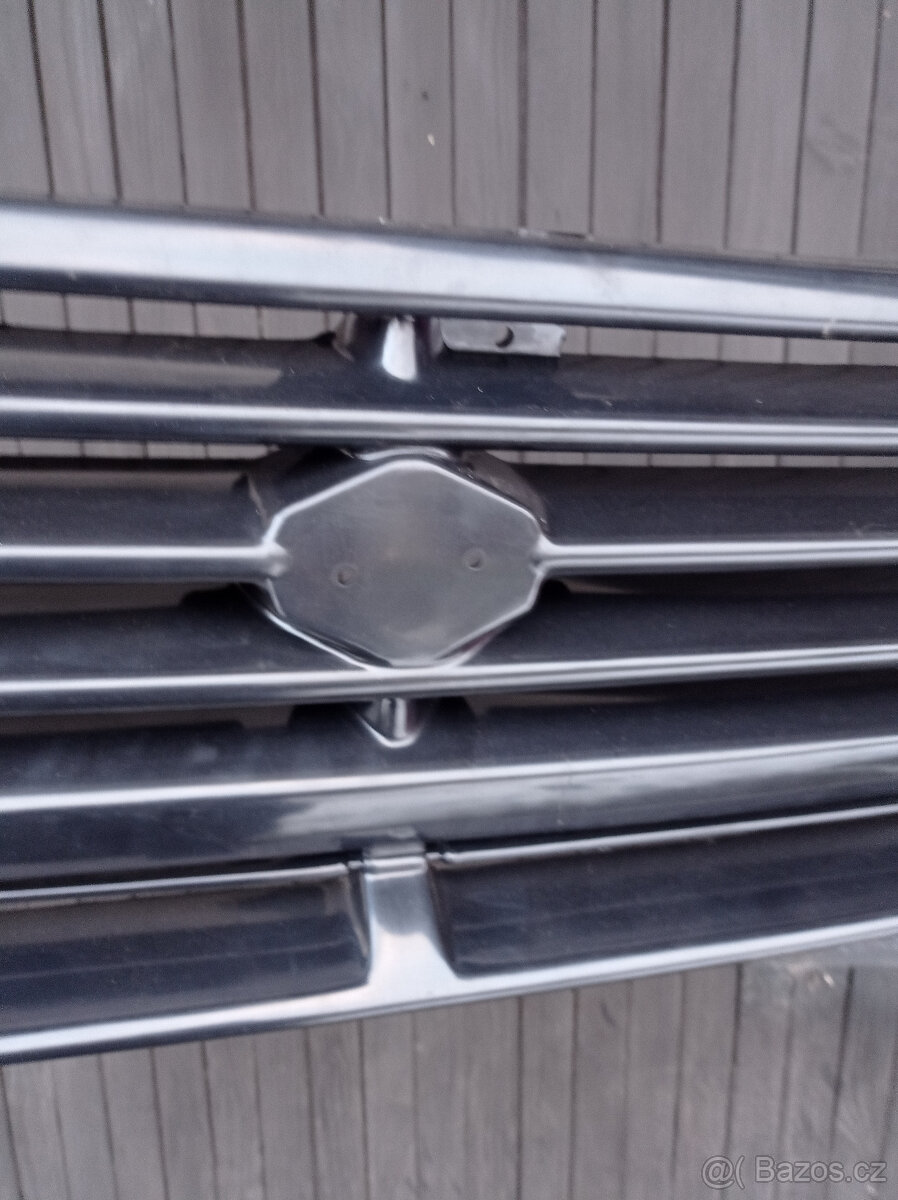 Predni maska na jednickovou suzuki vitara - 2