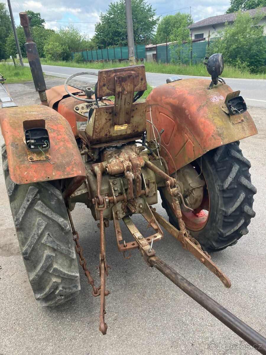 Díly na Zetor 3511 - 2