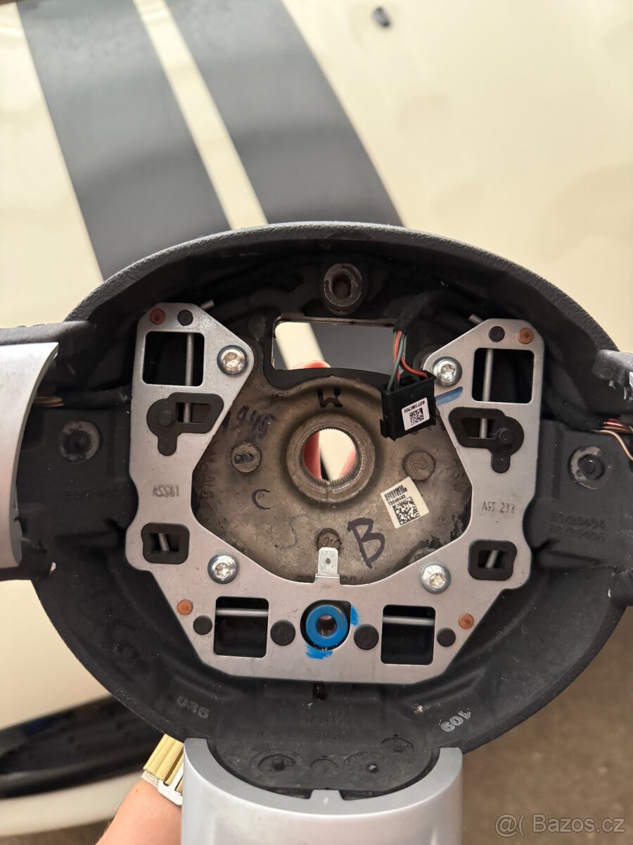 Tříramenný kožený volant Mini Cooper R55/R56/R57/R58/R59/R60 - 2