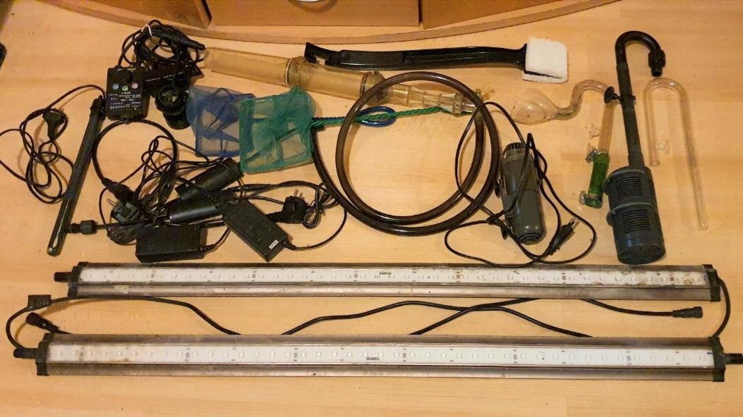 Prodám akvárium Juwel Vision 260 LED s kompletní výbavou - 2