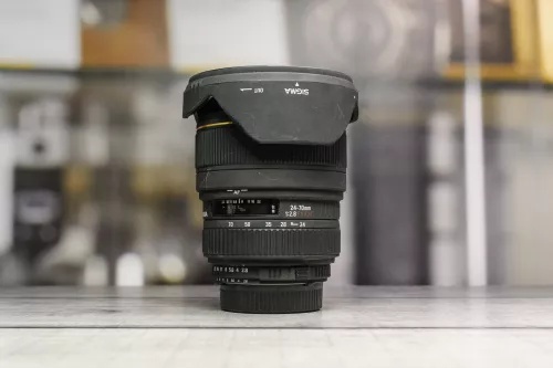 SIGMA 24-70//2,8 EX DG Ni/F
- 2