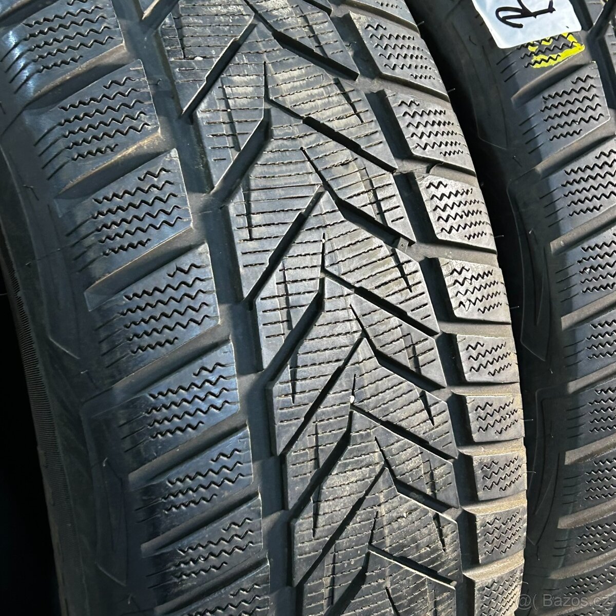 Zimní pneu 235/55 R17 99H Vredestein 6-6,5mm - 2