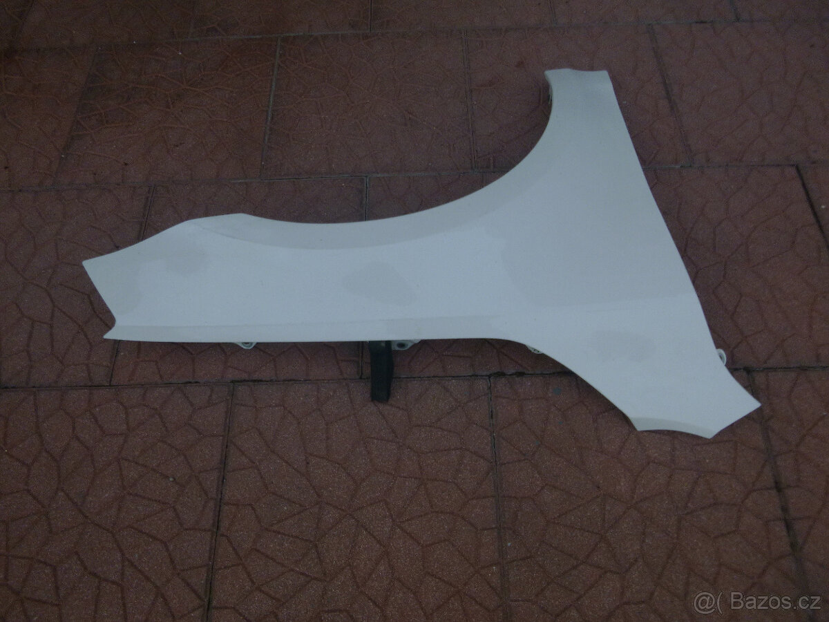 Škoda Octavia 3 III originál nárazník 5E0807221 blatník - 2