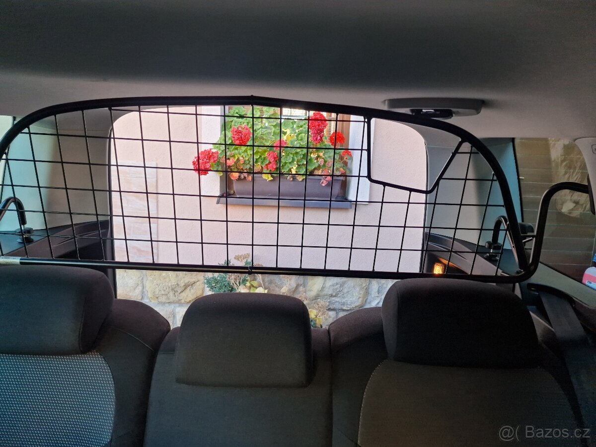 ŠKODA Yeti přepážka-klec pro psa - 2