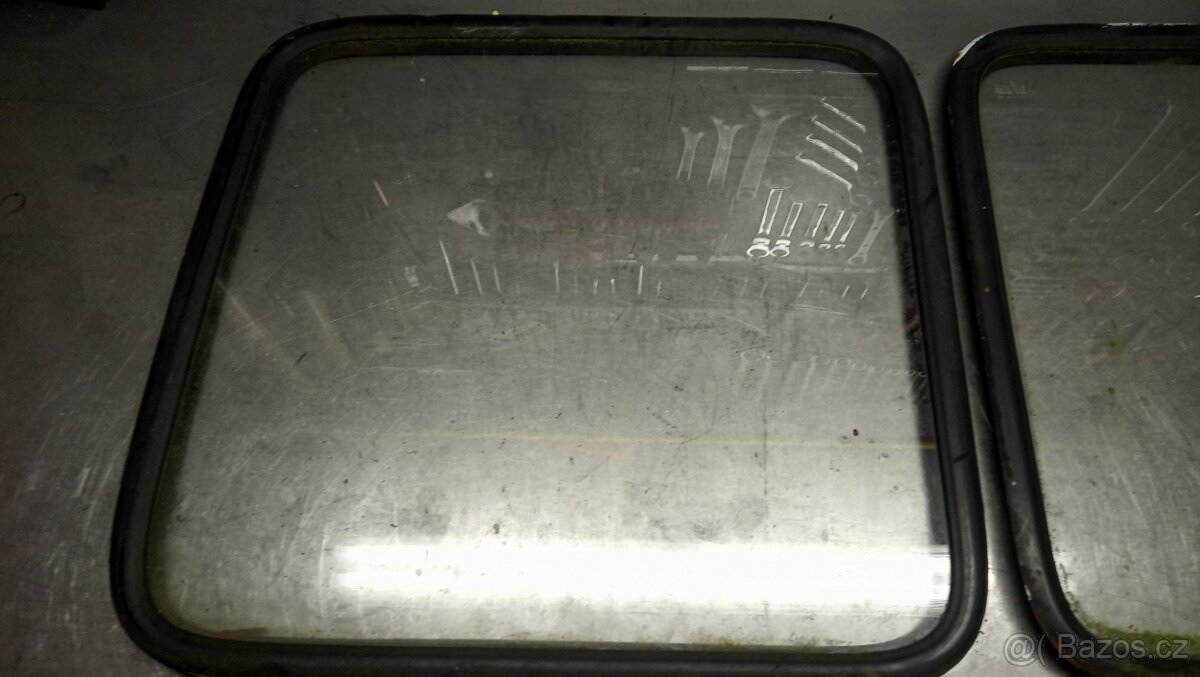 Prodám L a P zadní okna Ford Transit E, 1991-2000 - 2