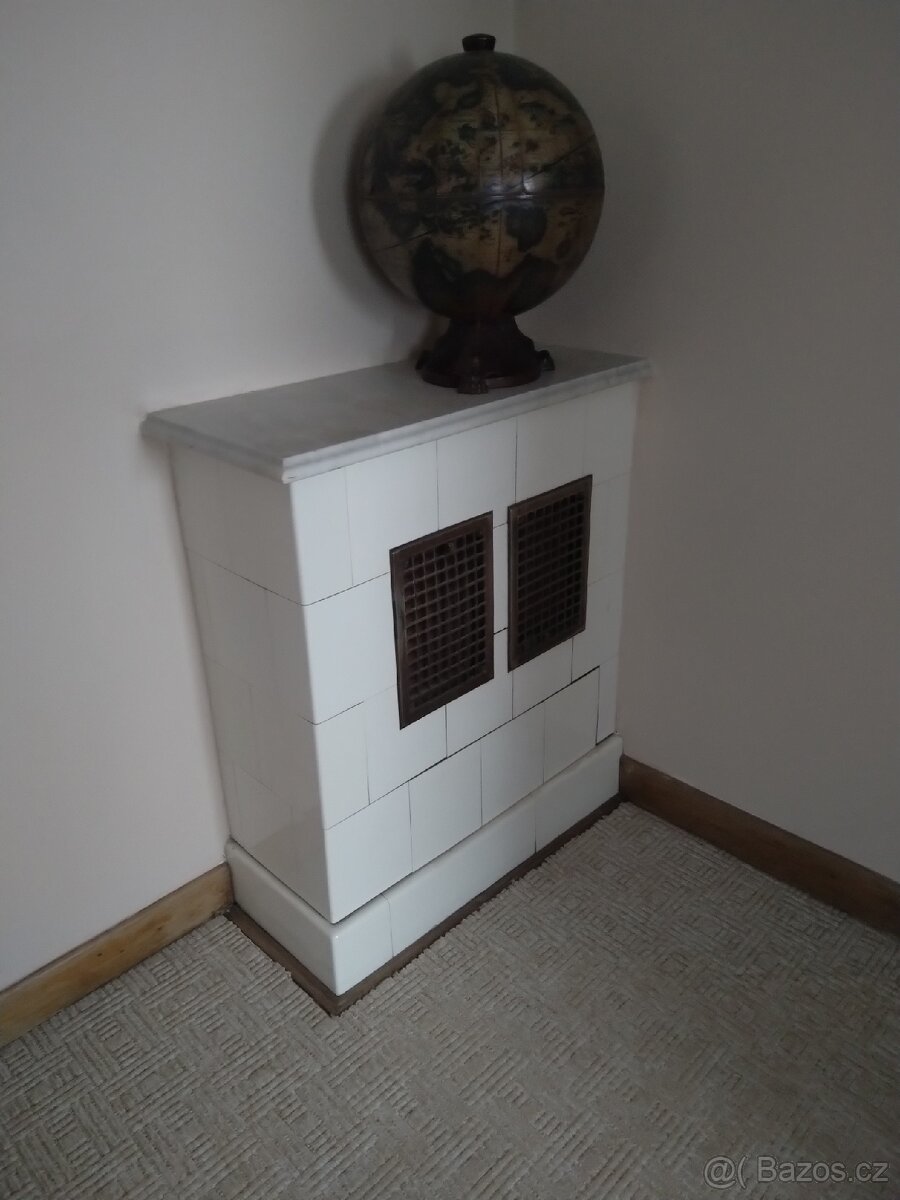 Kachlová kamna staré 1920 - 2