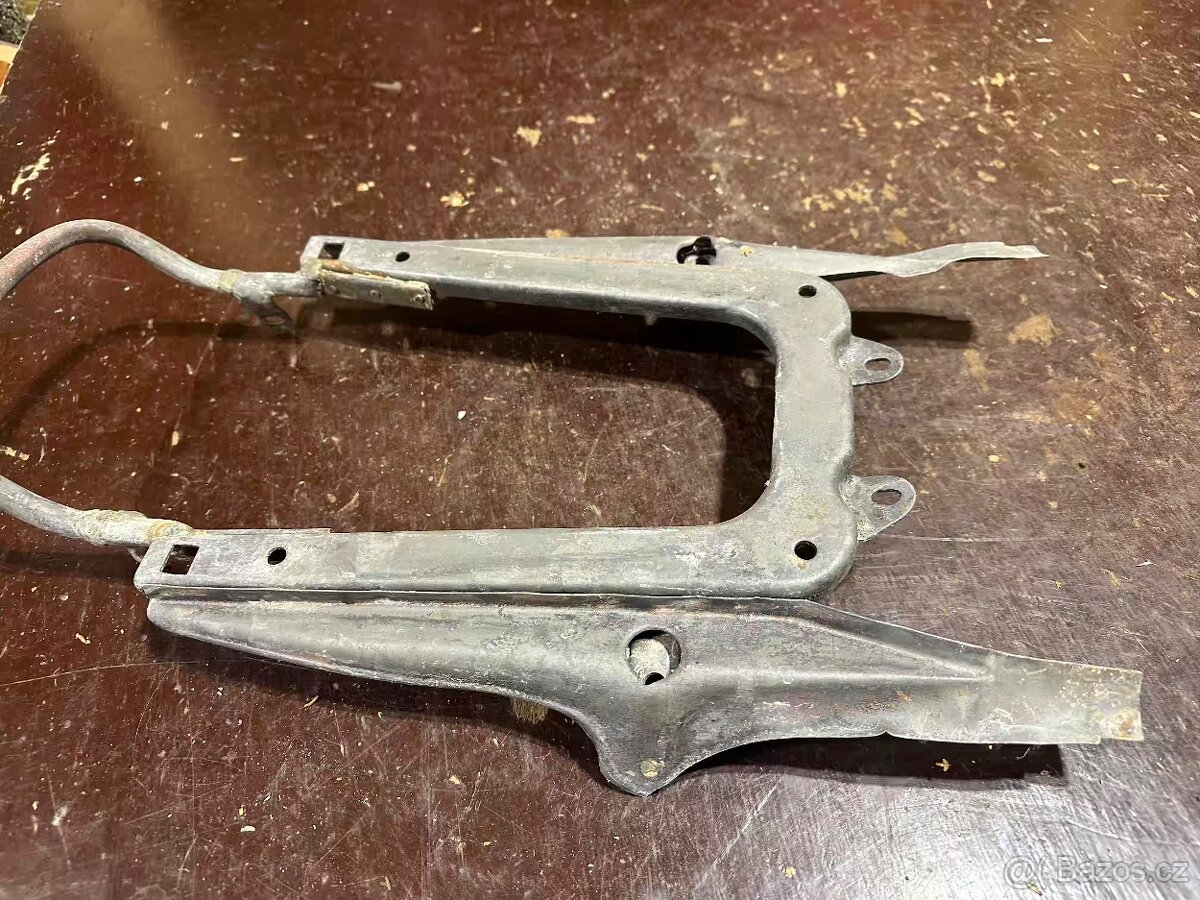 Predám originálny podsedadlový nosník JAWA 250 350 - 2