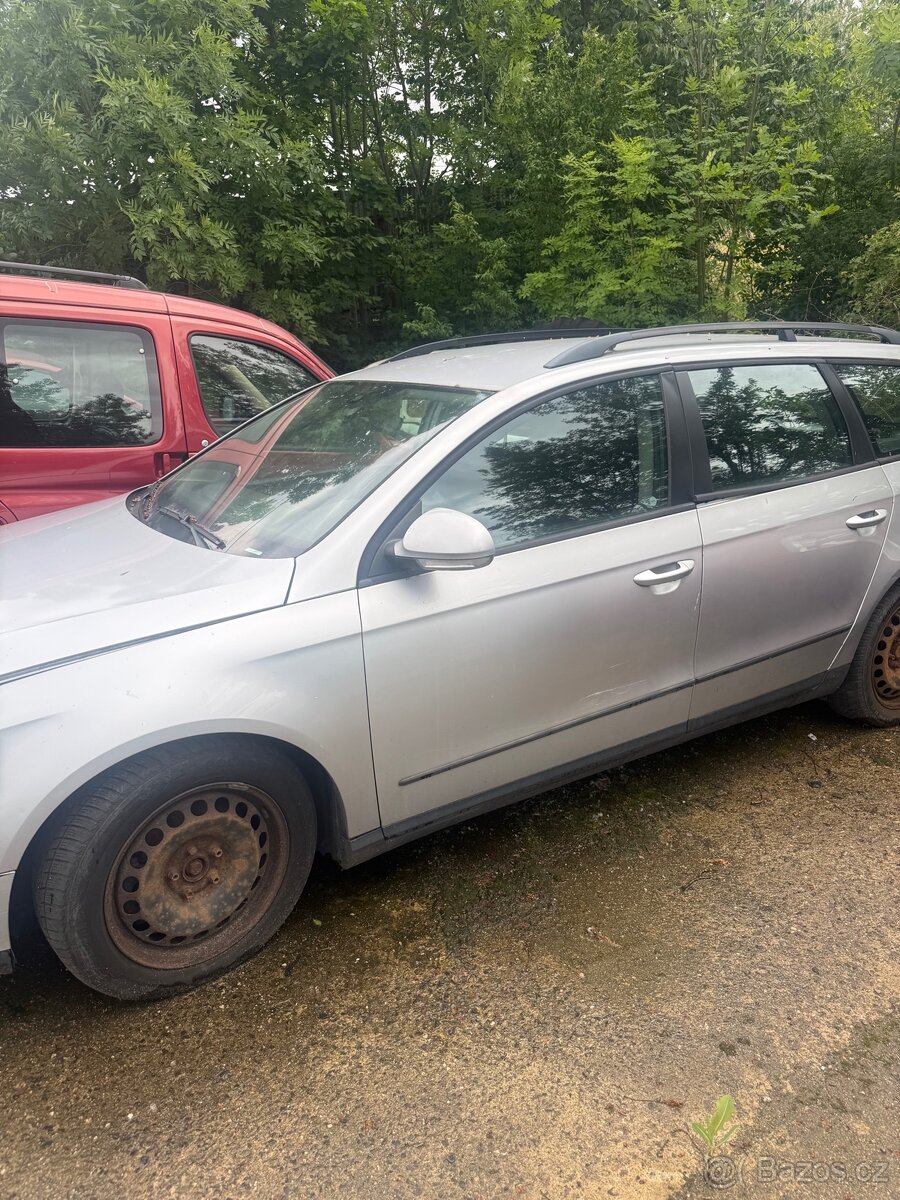 Předek z Volkswagen Passat generace B6 - 2