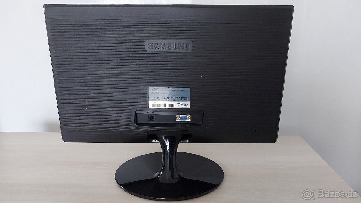 LCD monitor Samsung S22A300N - 2