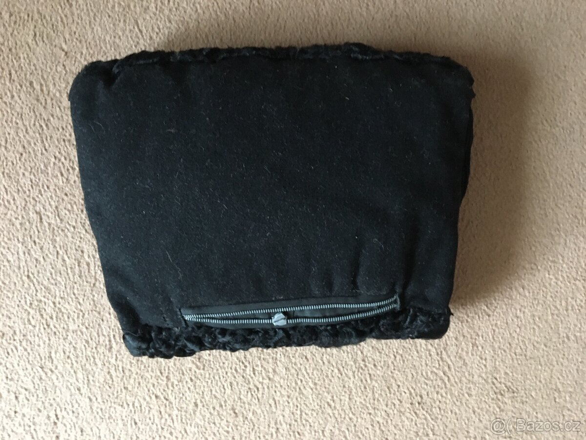 Starý rukávník - 2