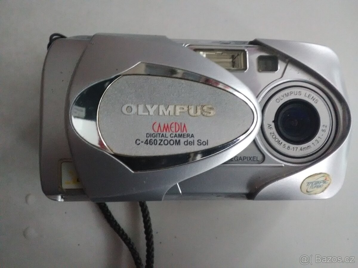 Prodám starší fotoaparát OLYMPUS - 2