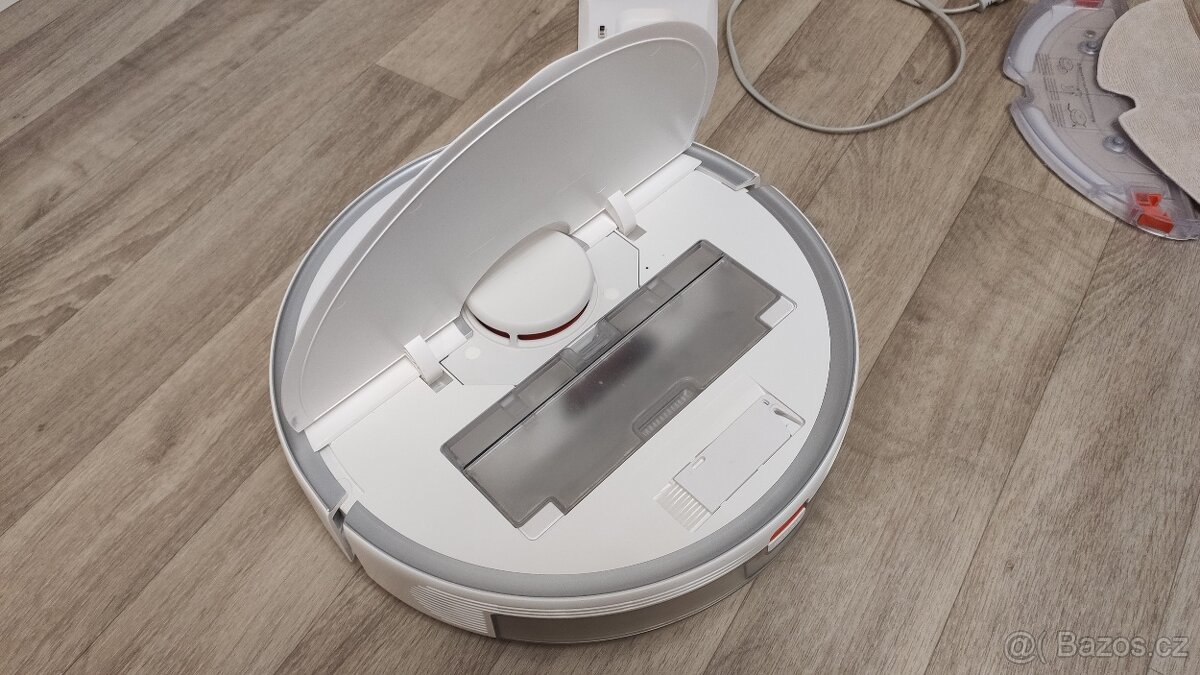 Prodám - Roborock S5 Max White - 2