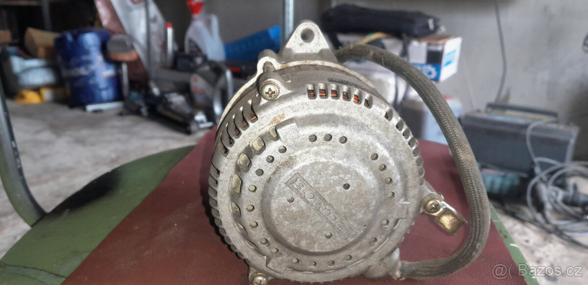 CBR 1000F 89 Alternátor - 2