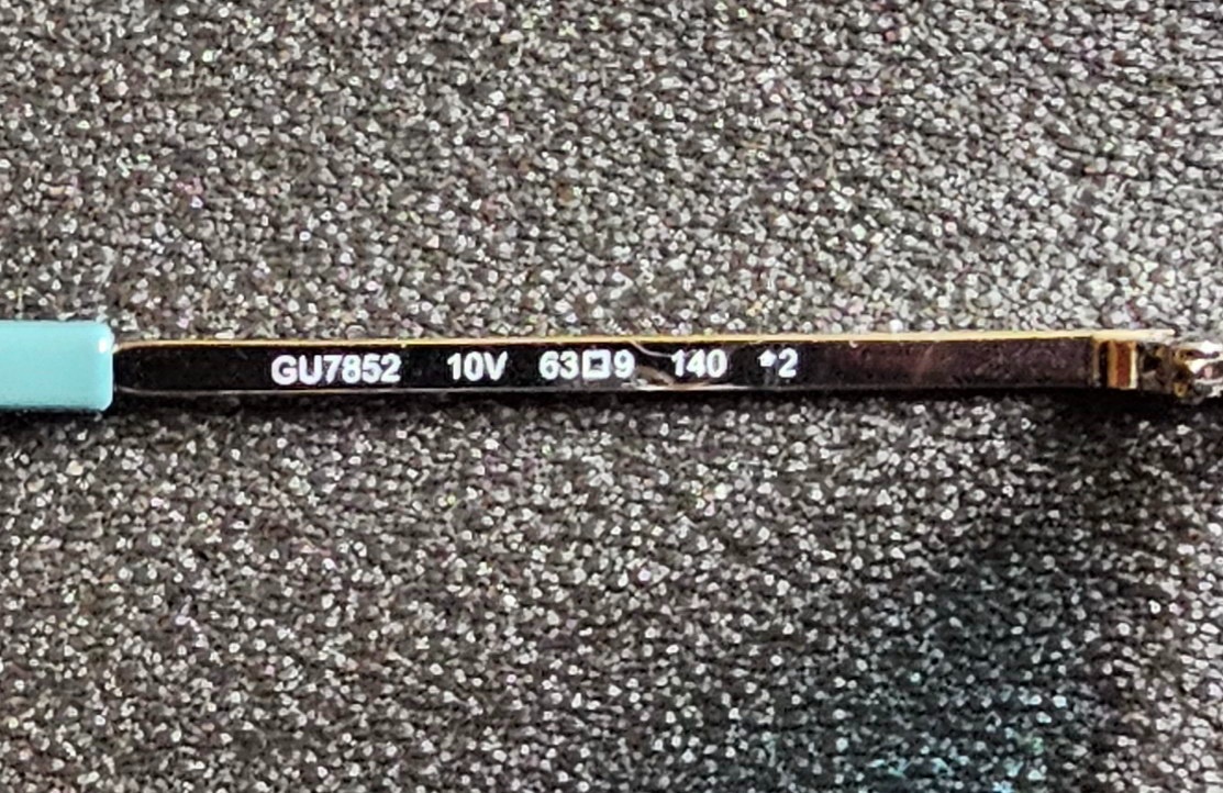 Nové sluneční brýle Guess GU7852 - 2