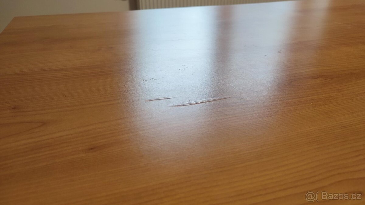 Kuchyňský jídelní stůl rozkládací - 2