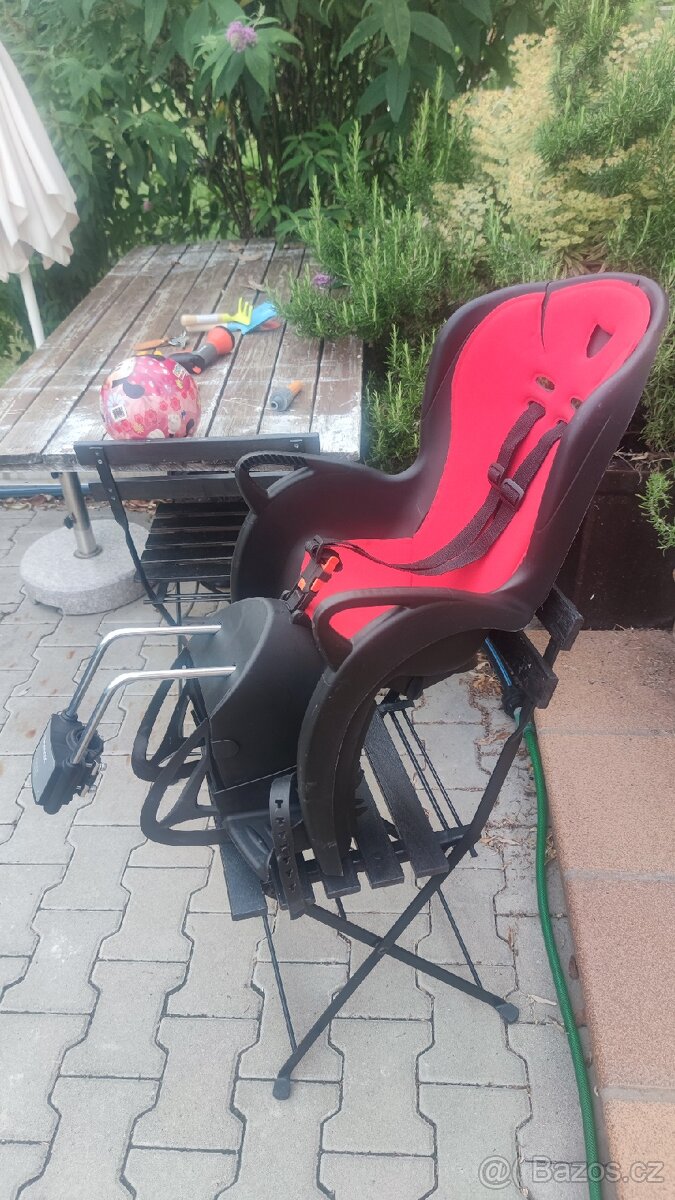 HAMAX Kiss dětská sedačka černo/červená - 2
