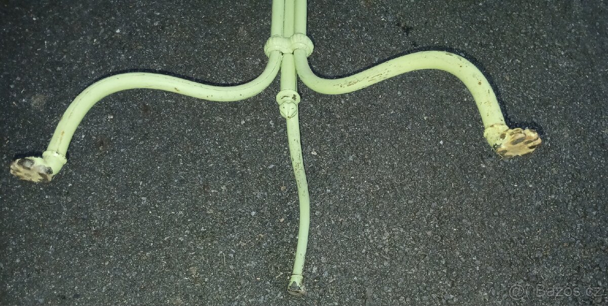 Prodám věšák,houpacího kohoutka,varnice - 2