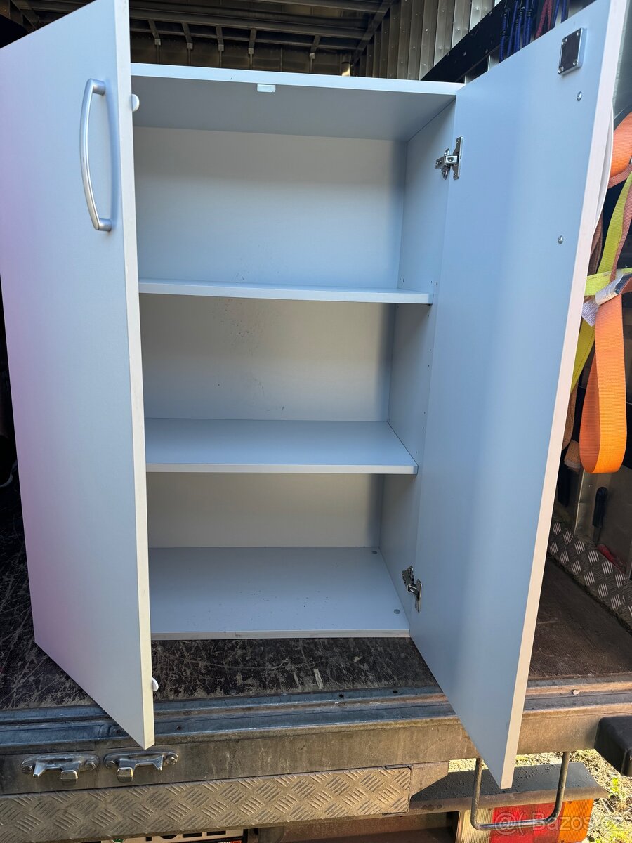 Bílé policové skřínky - 2